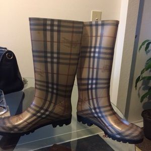 Burberry rain boots